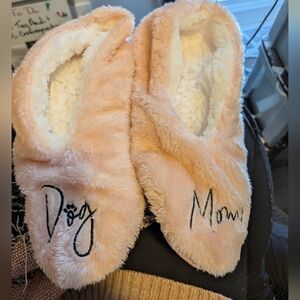 Dog Mom Cozy Grippy Pink Fuzzy Slippers